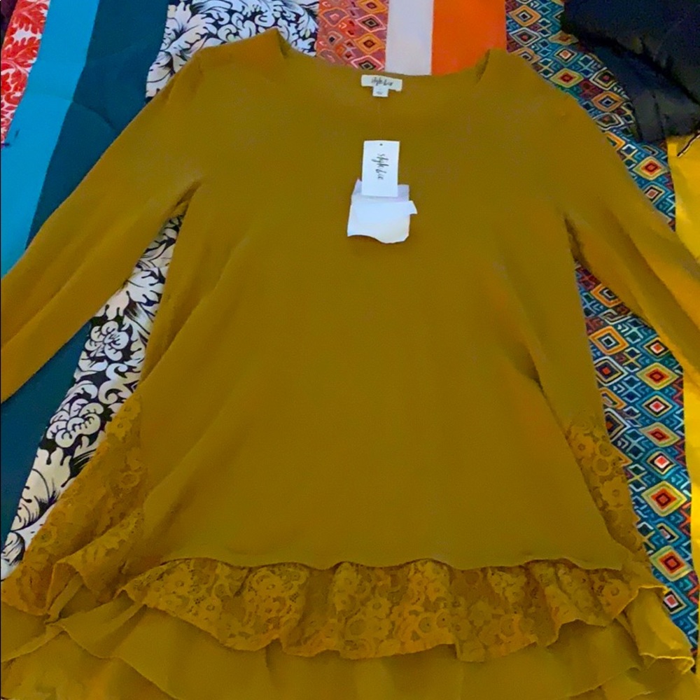 Dark tan light long sleeve sweater